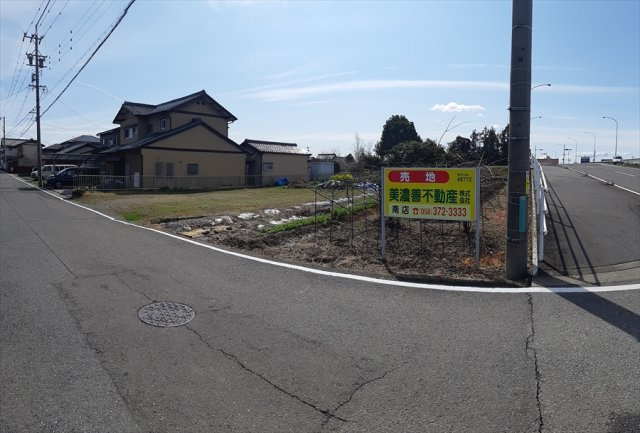 ４６７７２　岐阜市須賀土地の前面道路含む現地写真