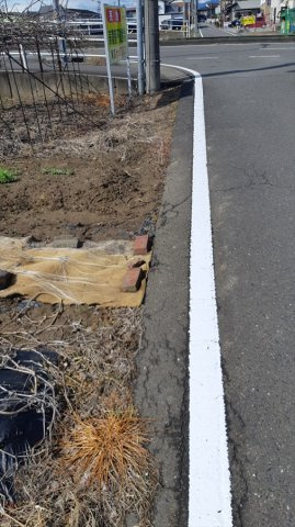 ４６７７２　岐阜市須賀土地の前面道路含む現地写真|北側前面道路には側溝がありません。