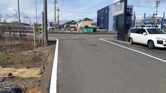 ４６７７２　岐阜市須賀土地の前面道路含む現地写真