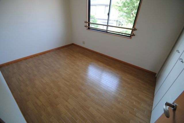 セジュールシャンスⅡ B棟の洋室|個人の部屋や寝室として使える洋室です