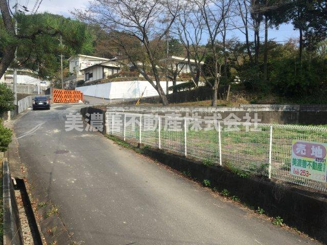 ４３３０１　岐阜市長良雄総土地の外観