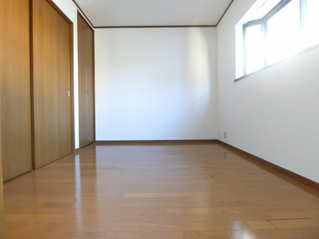 真福寺貸戸建の寝室