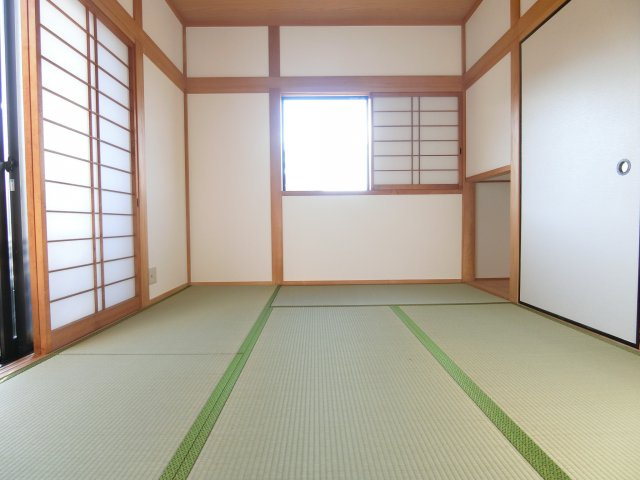 真福寺貸戸建の和室