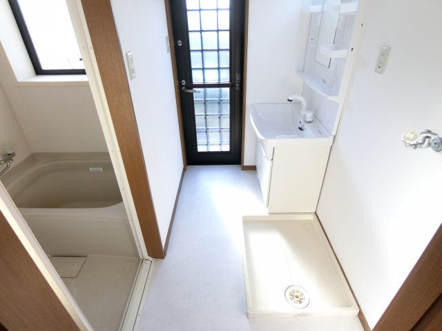 真福寺貸戸建の洗面所