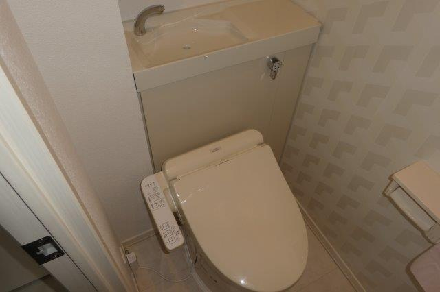 ビューティフルⅠのトイレ|ウォシュレット