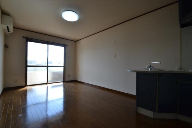 ピアーチェ新庄の居間・リビング