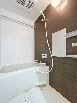 【浴室】 | notes | ★浴室乾燥機付きで雨の日のお洗濯も安心★