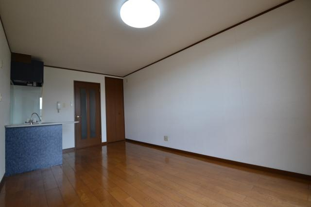ピアーチェ新庄の洋室