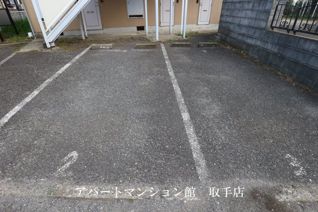 アラベスクの駐車場