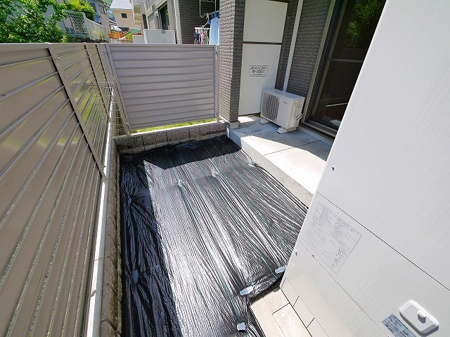ルミナス（西菜畑町）の庭|日当たりのよいテラスはお洗濯にも活躍します