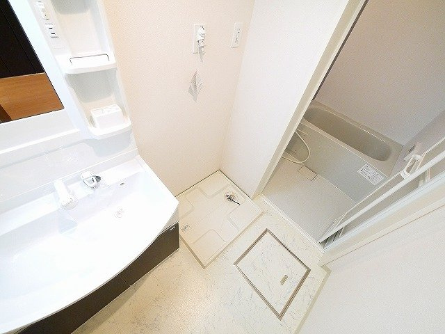 ルミナス（西菜畑町）の洗面所|室内に洗濯機を置けます