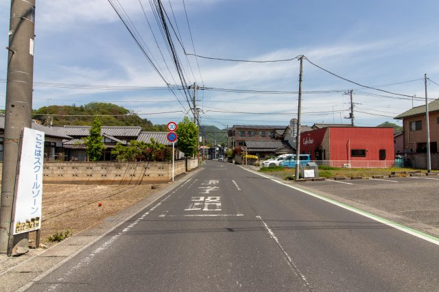 【前面道路含む現地写真】の画像