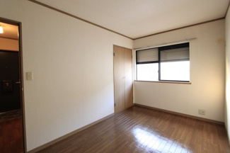 【洋室】 | セリーシア葛城Ａ | 明るい洋室です