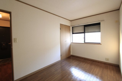 【洋室】 | セリーシア葛城Ａ | 明るい洋室です