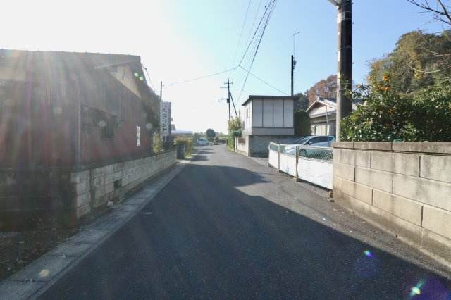 足利市岩井町の売地の前面道路含む現地写真