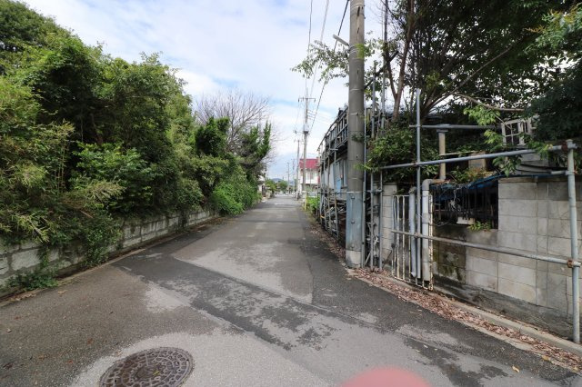 【前面道路含む現地写真】の画像