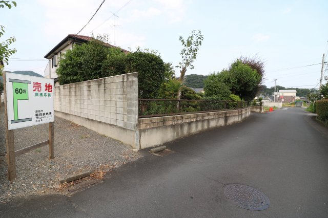 足利市今福町の売地の前面道路含む現地写真