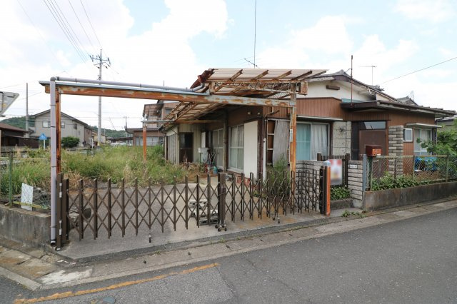 足利市毛野新町４丁目の売地の外観