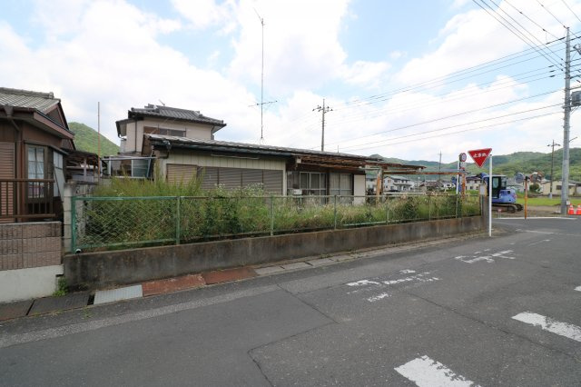 足利市毛野新町４丁目の売地の外観