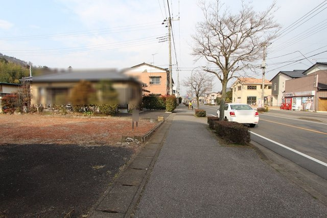 足利市江川町の売地の前面道路含む現地写真