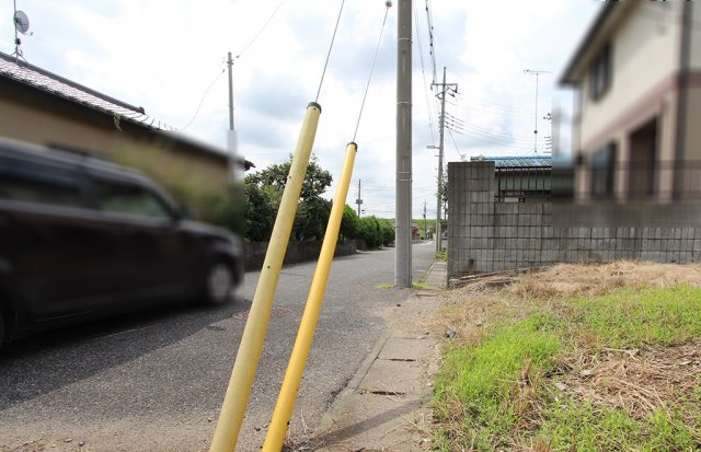 足利市猿田町の売地の前面道路含む現地写真