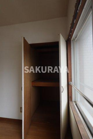 進峰マンションA棟の収納