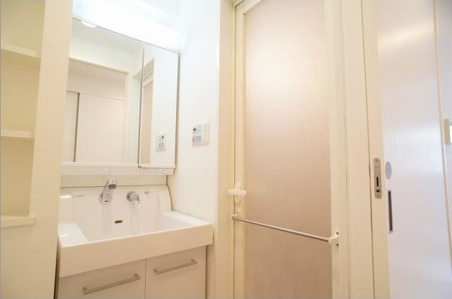 アクシス元住吉　の洗面所|他のお部屋の参考写真となります。
