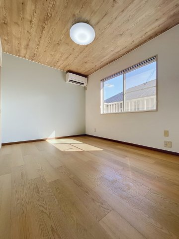 【居間・リビング】 | SESSION | ★南向きの明るいお部屋です★