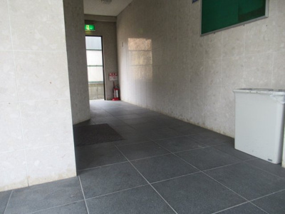 【ロビー】 | エトワールヴィル-R西楠風荘（鴻池新田賃貸） | 建物の内部です