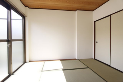 【和室】 | コスモハイツリゾ | 和室ならではの温かな和の空間で寛ぎの時間を過ごせます