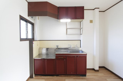 【キッチン】 | コスモハイツリゾ | きれいなキッチンです