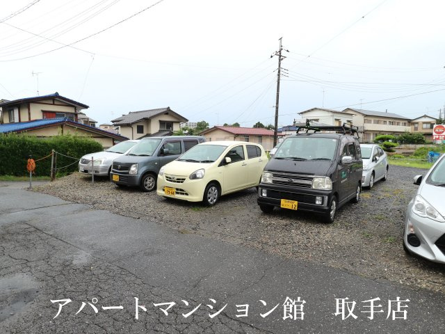 白山ビルの駐車場