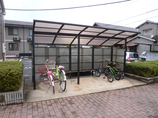コンフォート東塚Ｂのその他共用部分|駐輪場