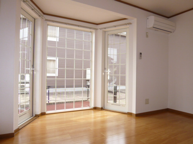 コンフォート東塚Ｂの居間・リビング