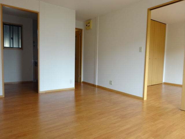 ミリカ・ルブラの居間・リビング|参考、同建物・同間取りの号室