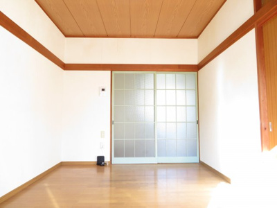 【洋室】 | スリーゼヤマモト