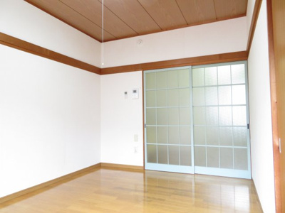 【洋室】 | スリーゼヤマモト