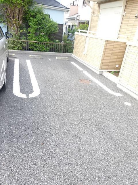 アルカンシエルの駐車場