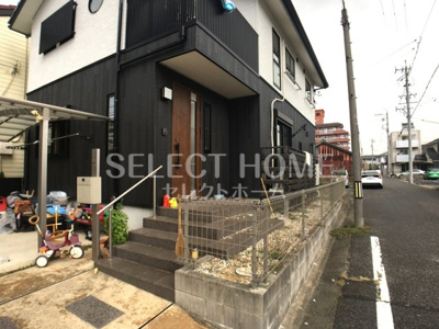 【エントランス】 | 岡崎市井田町貸家 | 落ち着いたエントランスです