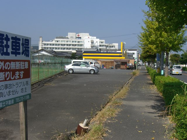 菜畑駐車場（村山駐車場）の外観