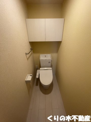 【トイレ】 | エトワールしゅりⅤ | 清潔感のあるトイレです