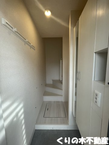 【玄関】 | エトワールしゅりⅤ | シンプルで使いやすい玄関です