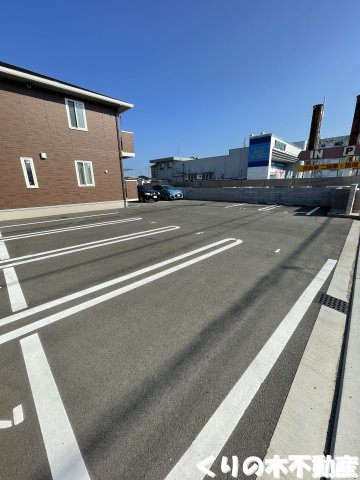 【駐車場】 | エトワールしゅりⅤ | 駐車スペースもあります