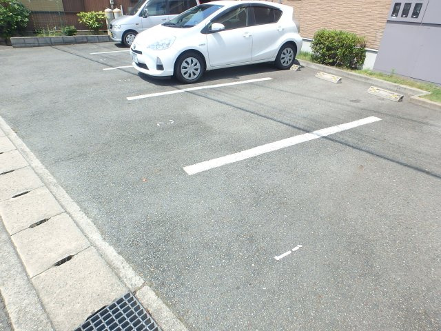 メゾンみおの駐車場