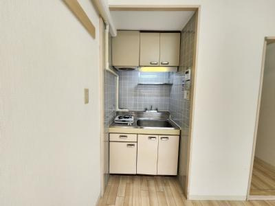 シティハイツ三条のキッチン