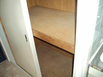 シティハイツ三条の内装|収納