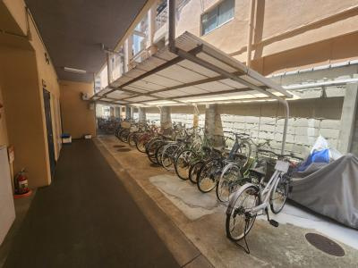 シティハイツ三条の駐車場|駐輪場