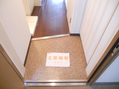 エステムプラザ京都烏丸五条の玄関|玄関