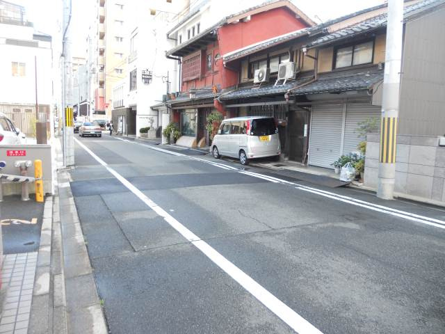 エステムコート京都烏丸の周辺|前面道路