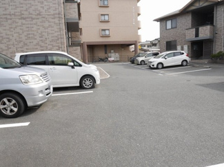 【駐車場】